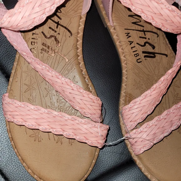 Blowfish Pink Strappy Sandals for Casual Comfort - Picture 2 of 4